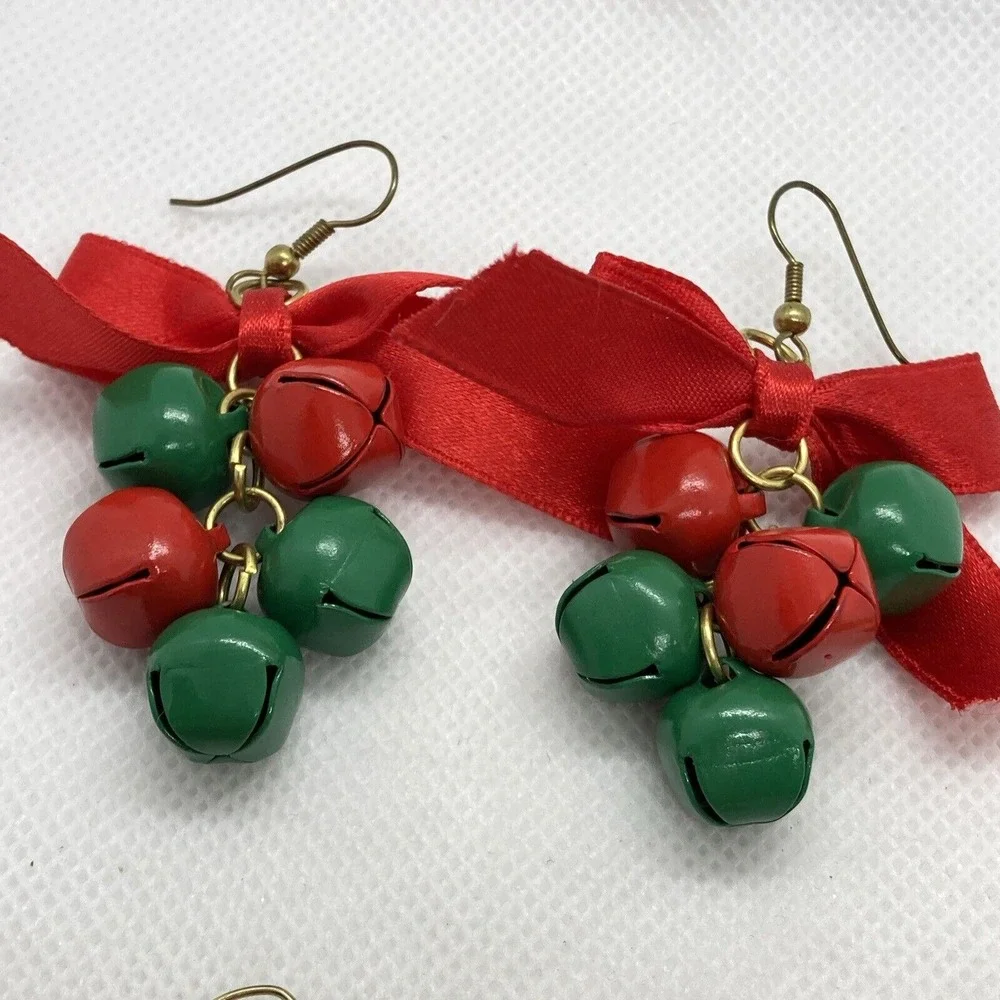 Vintage - Now Lot 4 Pairs Pierced‎ Christmas Earrings Tree Bell Bow Angel Bulb